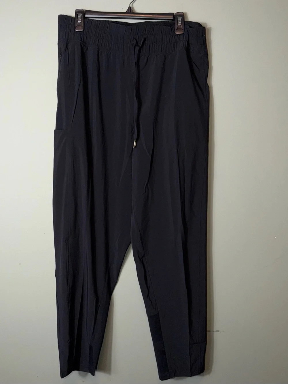 All In Motion NWT Women’s Black Drawstring Travel Jogger Pants 3XL - Picture 1 of 5